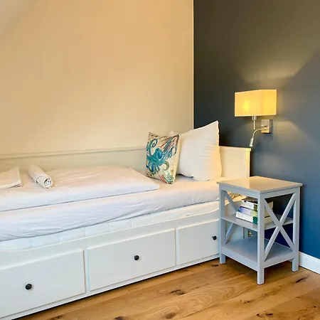 Holiday home Bootshaus Wenningstedt-Braderup